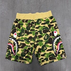 100% AUTHENTIC Double shark sweat shorts